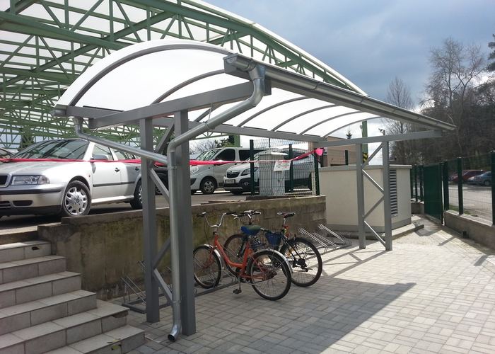 Oceľový prístrešok na bicykle, zámočnícke konštrukcie
