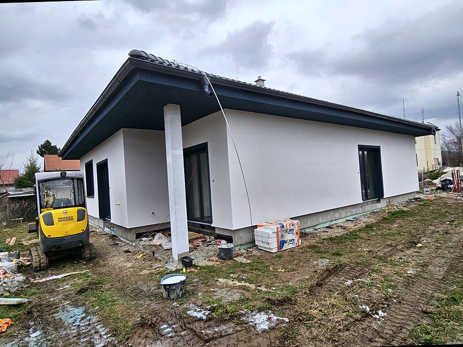 Terénne úpravy okolo dokončeného domu, Žabokreky nad Nitrou, okres Partizánske